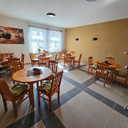 Ubytovani Jerabek Lasenice Ngoại thất bức ảnh